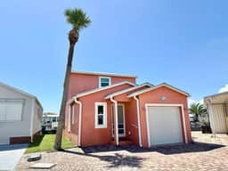 Coral Reef Retreat (N40)