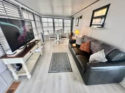 Seaside Haven Bungalow (V720)