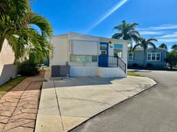 Corner Bungalow (N1045)