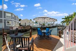 Island Dock House(1143)