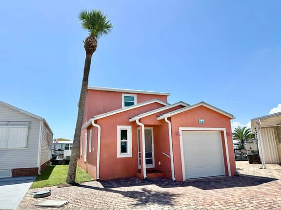 Coral Reef Retreat (N40)