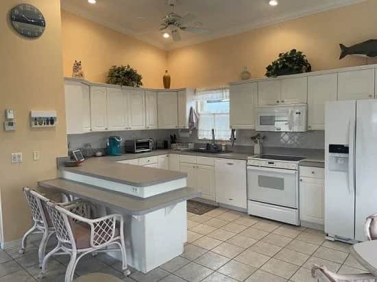 Tropical Breeze Retreat (N354)