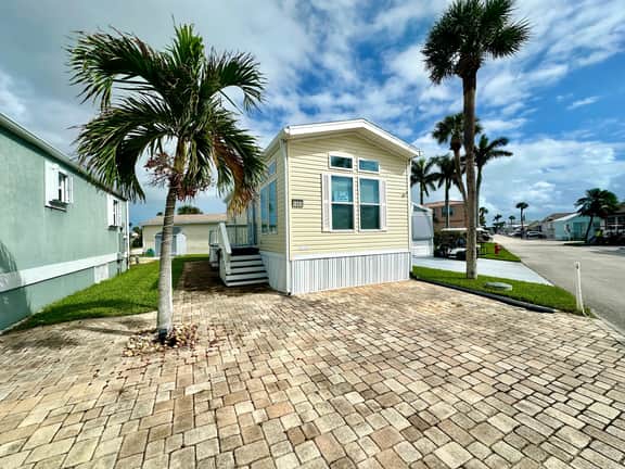 Flip Flop Inn (N1003)