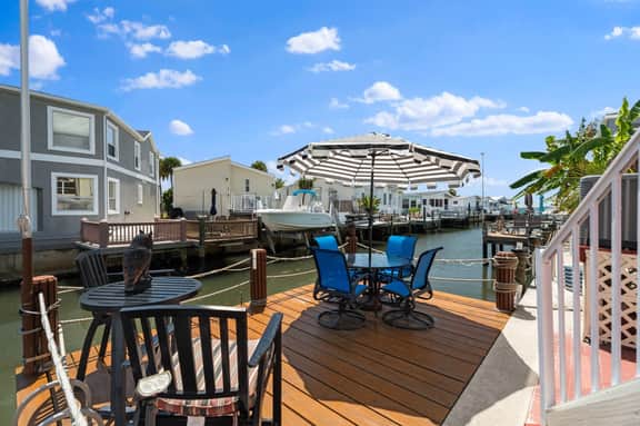 Island Dock House(1143)