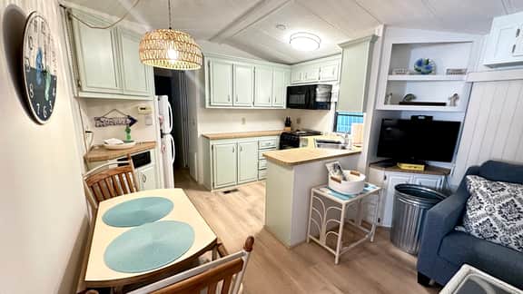 Nettles Island 807
