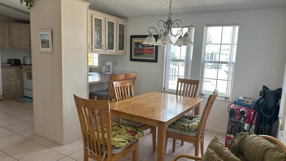 Jo-Mamas Place (2142)