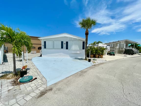 Seaside Serenade (N621)