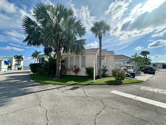 Porpoise Place (N1184)