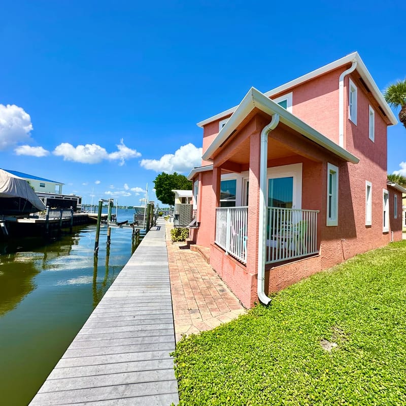 Coral Reef Retreat (N40)